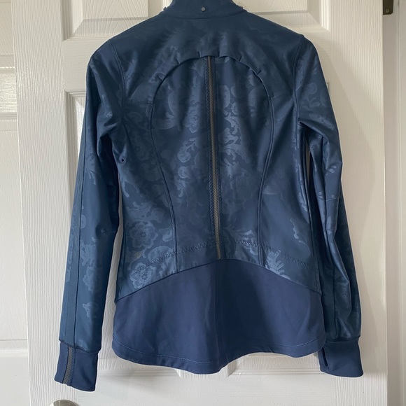 Lululemon Keep It Up Jacket Lacefolage Embossed Inkwell - Picture 9 of 13